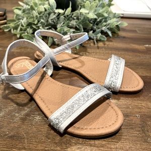 Girls size 4 silver sandals .